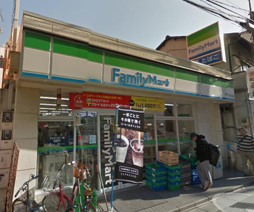 コンビニエンスストア ファミリーマート 志村三丁目駅前店