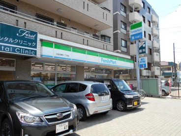 【コンビニ】 ファミリーマート　富士樹林東町店の画像1