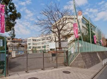 日野小学校の画像1