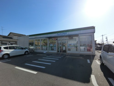 ファミリーマート　八街駅南口店