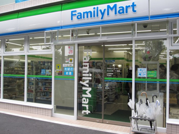 ファミリーマート福知山広峯町店の画像1