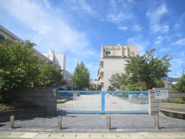 市立瓦木小学校の画像1