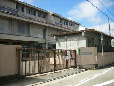 市立鳴尾東小学校の画像1