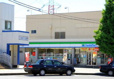 ファミリーマート　小室駅前店の画像1