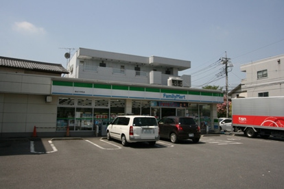 ファミリーマート熊谷万平町店の画像1
