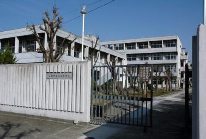 箕面市立第三中学校の画像1