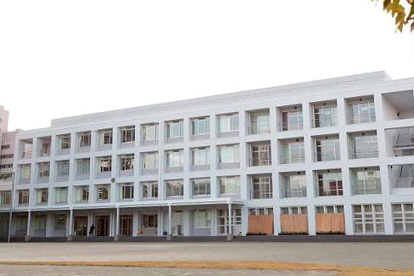 港区立三田中学校の画像1
