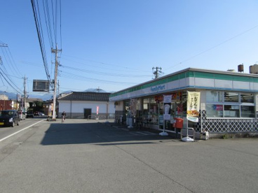 ファミリーマート石和町市部店の画像2
