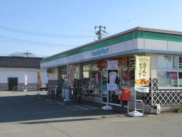 ファミリーマート石和町市部店の画像3