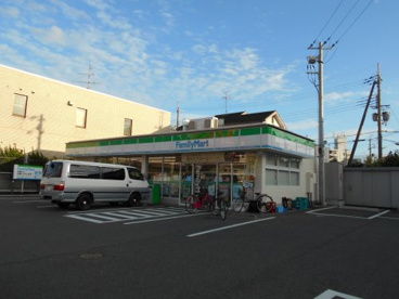 ファミリーマート堺草尾店の画像1