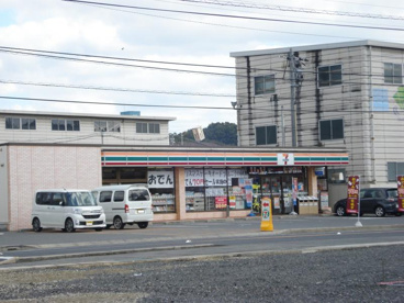 セブンイレブン備後府中国府店の画像1
