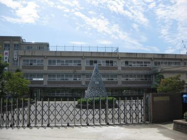 高槻市立第二中学校の画像1