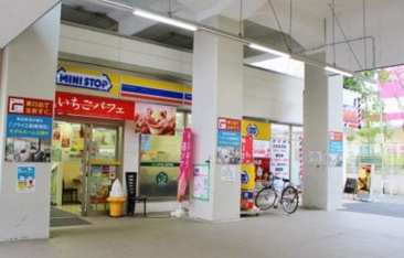 コンビニエンスストア ファミリーカット新船橋店