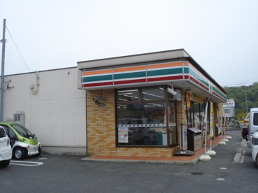  セブンイレブン矢掛東町店の画像1