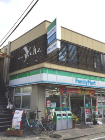 ファミリーマート阪急門戸厄神駅前店の画像1