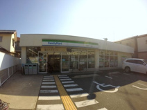 ファミリーマート箕面瀬川二丁目店