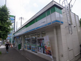 ファミリーマートニック片倉店