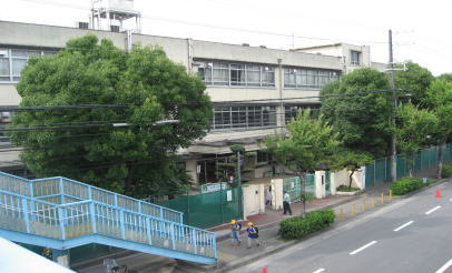 吹田東小学校の画像1