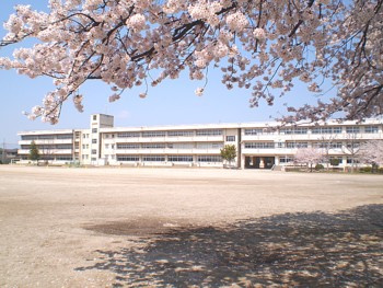足利市立山辺中の画像1