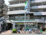 ファミリーマート国領二丁目店