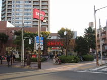 西友　竹の塚店