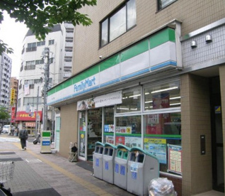 ファミリーマート 西尾久一丁目店の画像1