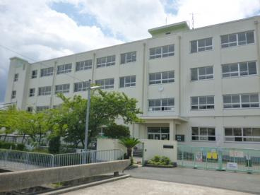 高槻市立柳川小学校の画像1