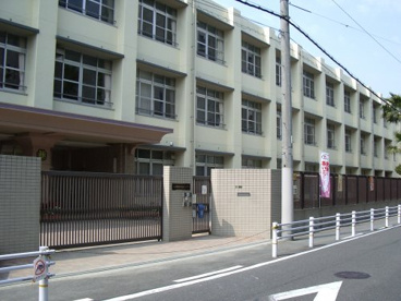 大阪市立すみれ小学校の画像1