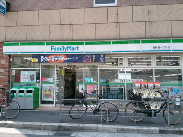 ファミリーマート曽根崎一丁目店の画像1