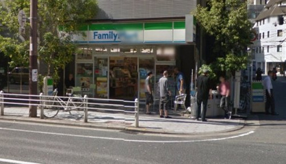 ファミリーマート 靱本町店の画像1