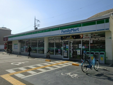 ファミリーマート加島三丁目店の画像1