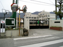 八尾市立 中高安小学校