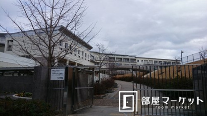 みよし市立三好丘中学校の画像1