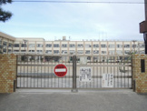 東伊興小学校
