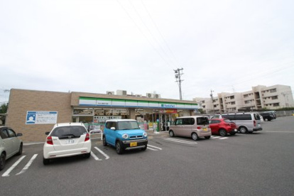 ファミリーマート　三好陣取山店の画像1