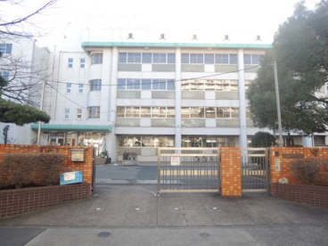 加賀中学校の画像1