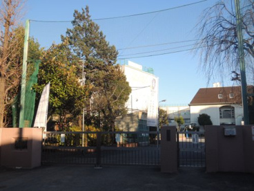 足立区立弥生小学校の画像1