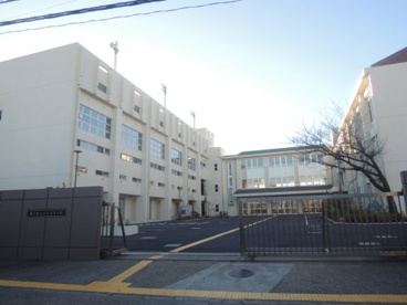 東京都立足立高等学校の画像1