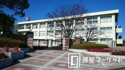 みよし市立三吉小学校の画像2
