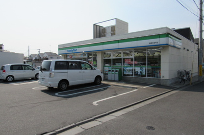 ファミリーマート清瀬中清戸店の画像1