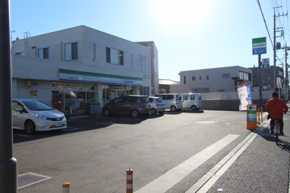 ファミリマート新座野寺二丁目店の画像1