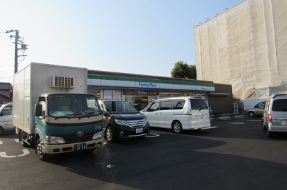 ファミリーマート東村山久米川町店の画像1