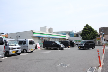 ファミリーマート西東京谷戸町店の画像1