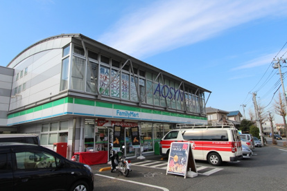 ファミリーマート幸町三丁目店の画像1