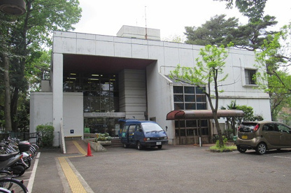 清瀬市役所 中央図書館の画像1
