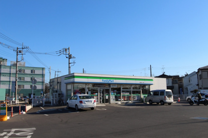 ファミリーマート 新座石神一丁目店の画像1