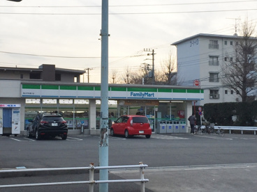 ファミリーマート滝山中央通り店の画像3