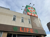 ライフ六町駅前店