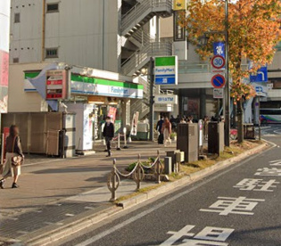 ファミリーマート高崎駅西口店の画像1
