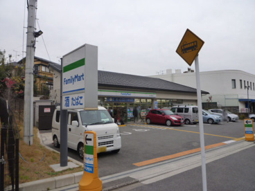 ファミリーマート 妙心寺駅前店の画像1